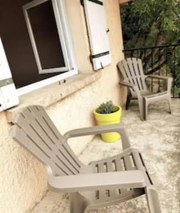 Prázdninový dům Vila Au Micocoulier Châteauneuf-de-Gadagne Francie